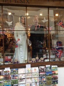 Royal Marriage Wahnsinn im Schreibwarenladen