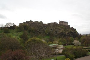 Edinburgh Castle von unten